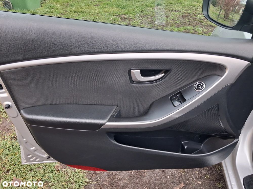 Hyundai i30 1.4 Trend - 23