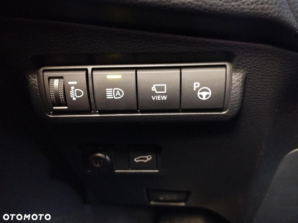 Toyota Corolla Cross - 16