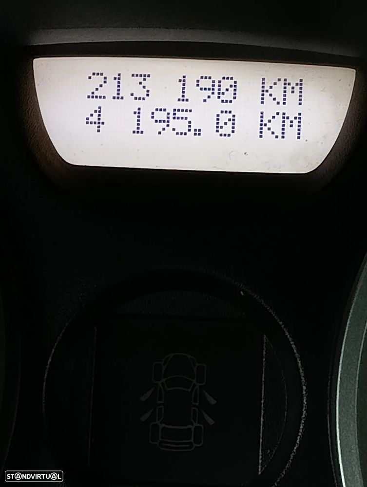 Renault Mégane 1.5 dCi Dynamique - 4