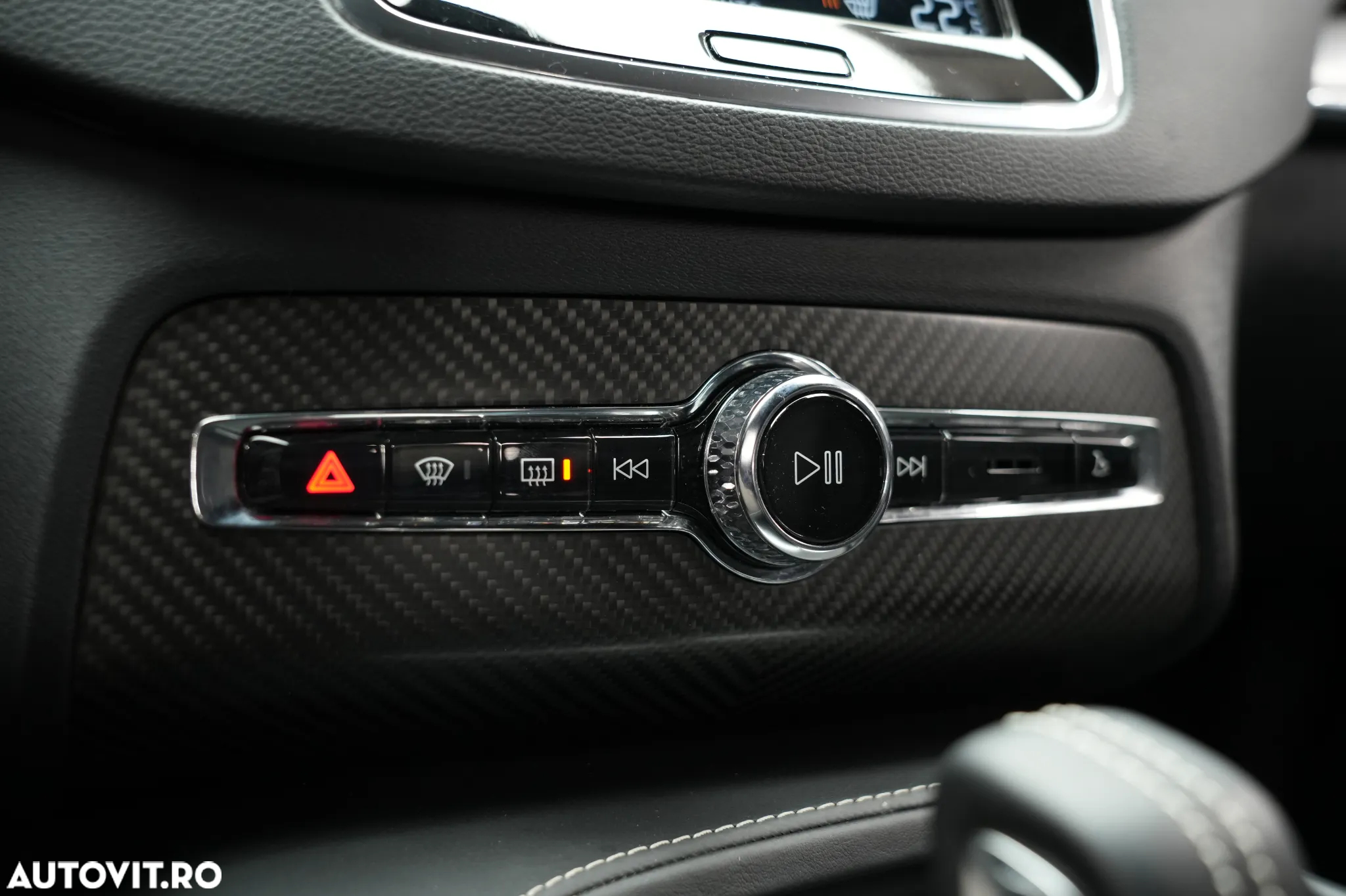 Volvo XC 90 AWD T8 Twin Engine Geartronic RDesign - 32
