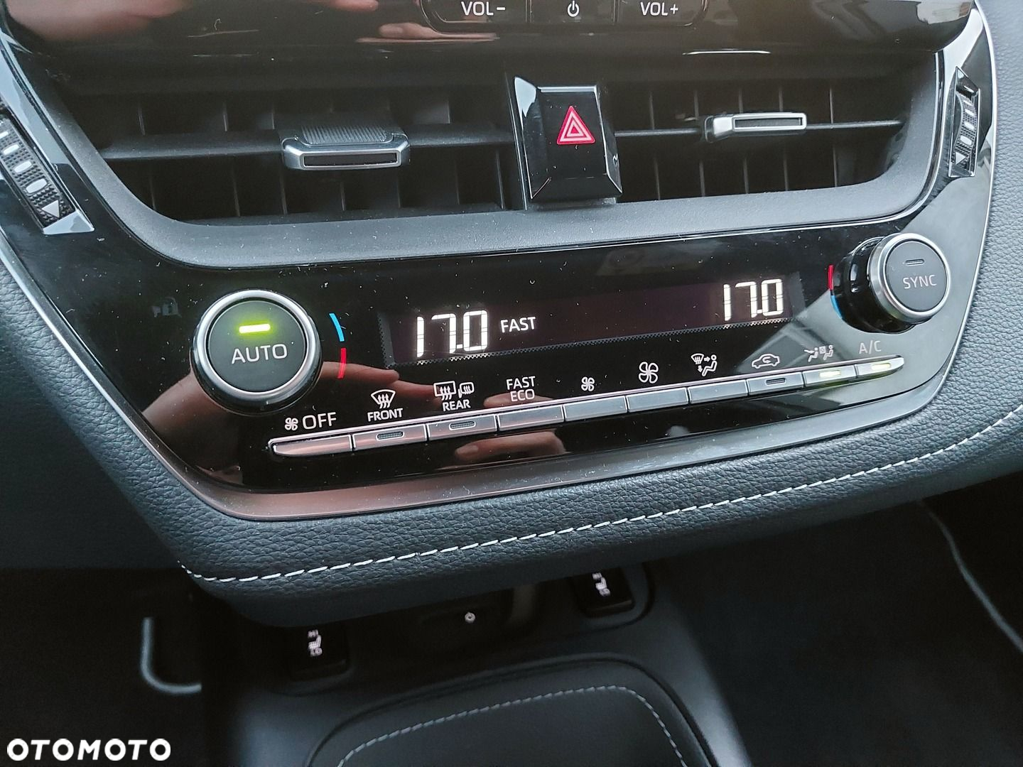 Toyota Corolla - 17
