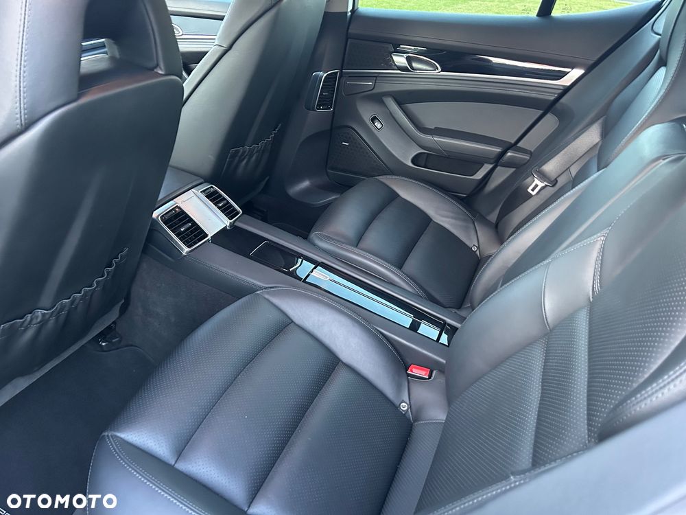 Porsche Panamera Diesel Edition - 17