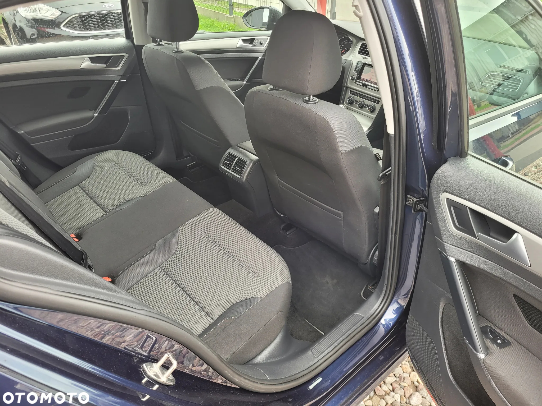 Volkswagen Golf - 14