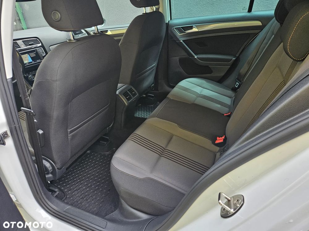 Volkswagen Golf 2.0 TDI BlueMotion Technology Allstar - 14