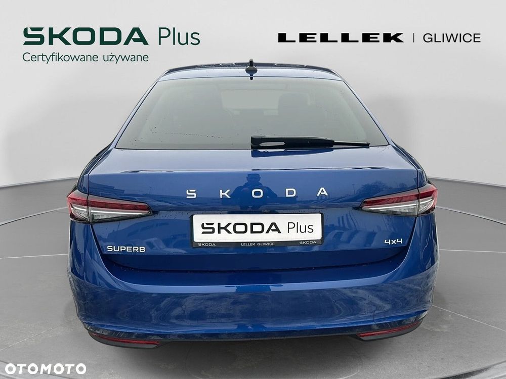 Skoda Superb 2.0 TDI SCR 4x4 Selection DSG - 9