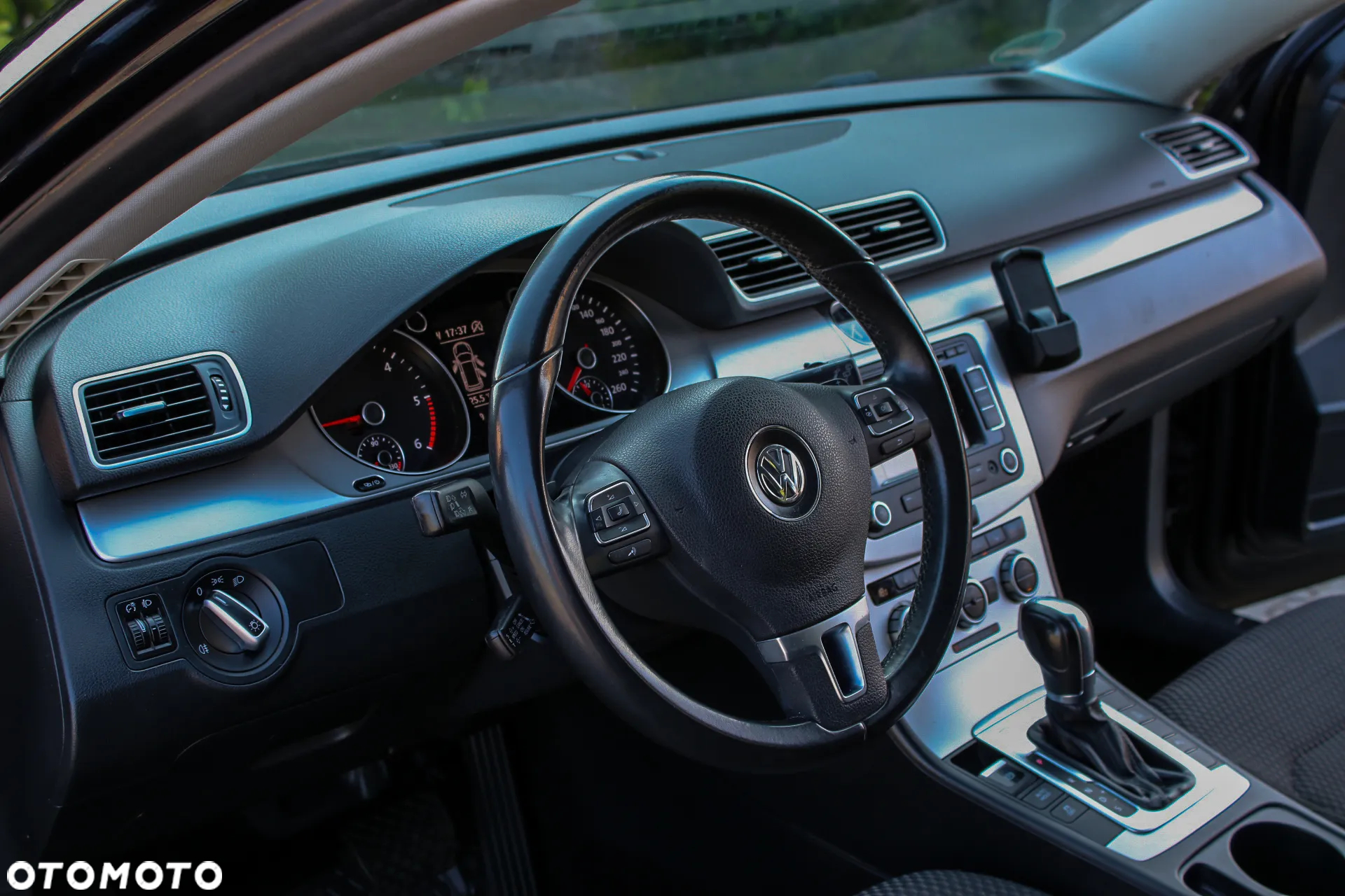 Volkswagen Passat 2.0 TDI Highline DSG - 31