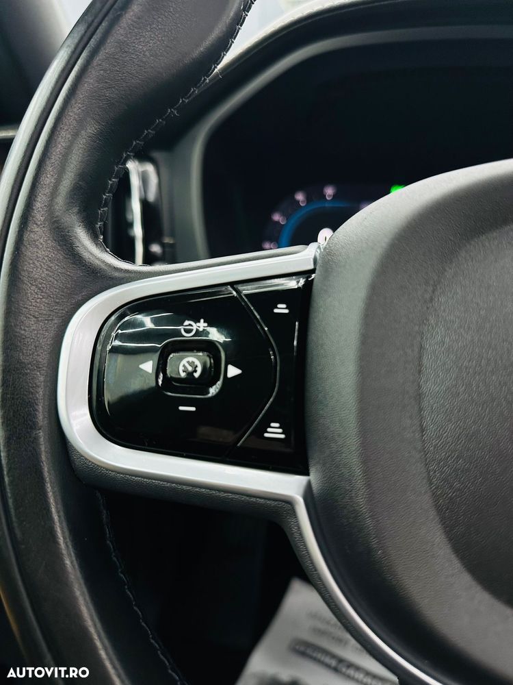 Volvo XC 60 B4 D Plus Bright - 31