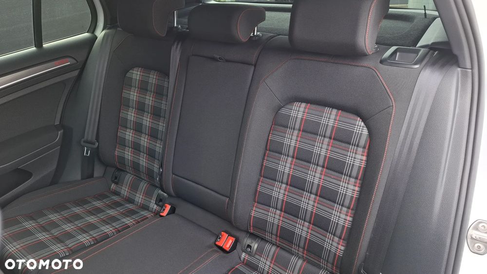 Volkswagen Golf 2.0 TSI BMT GTI Performance - 31