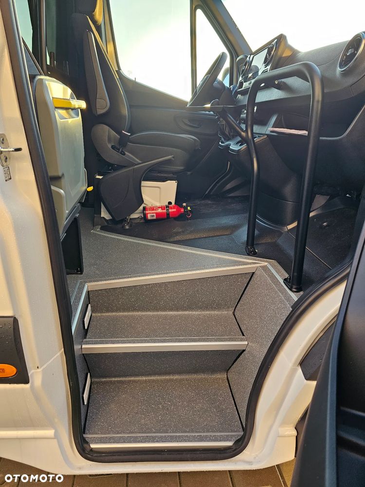 Mercedes-Benz Sprinter 519 - 9