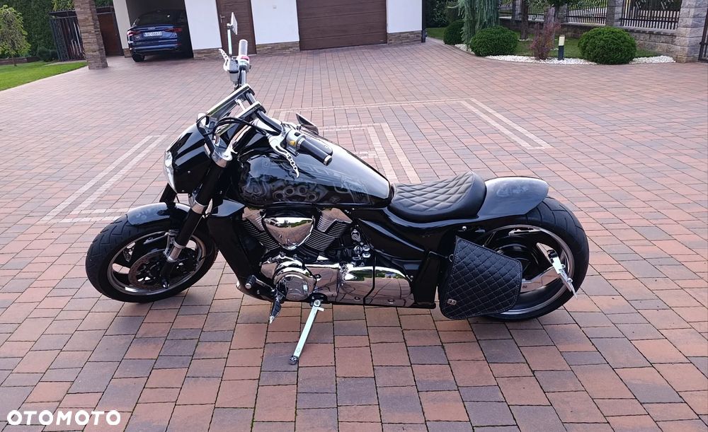 Suzuki Intruder - 8