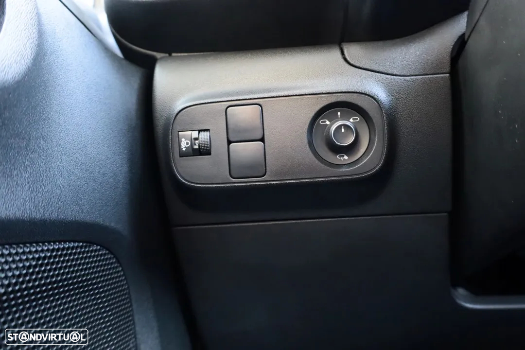 Citroën C3 1.2 PureTech C-Series - 27