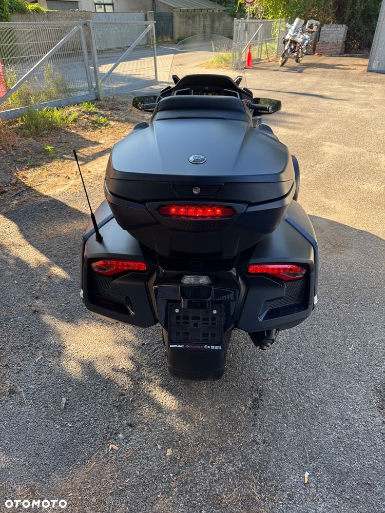 Can-Am Spyder - 5