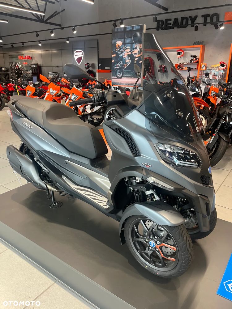 Piaggio MP-3 - 5