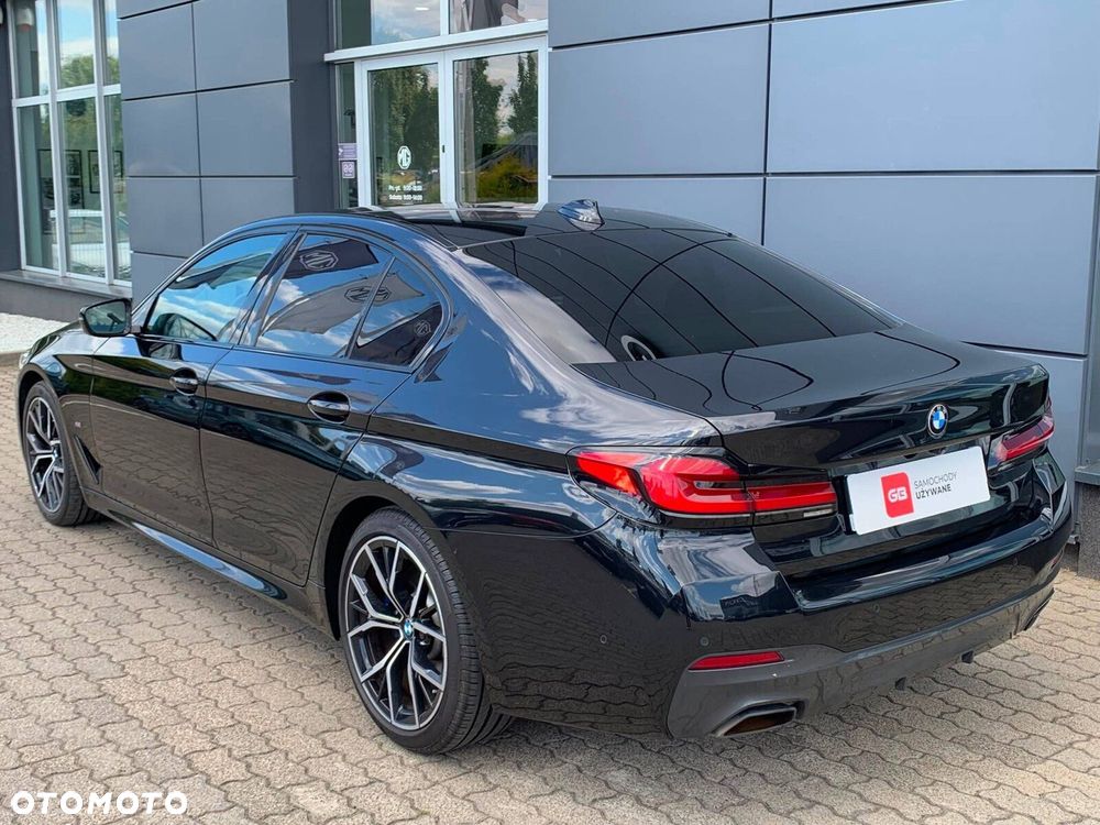 BMW Seria 5 530i xDrive M Sport sport - 9