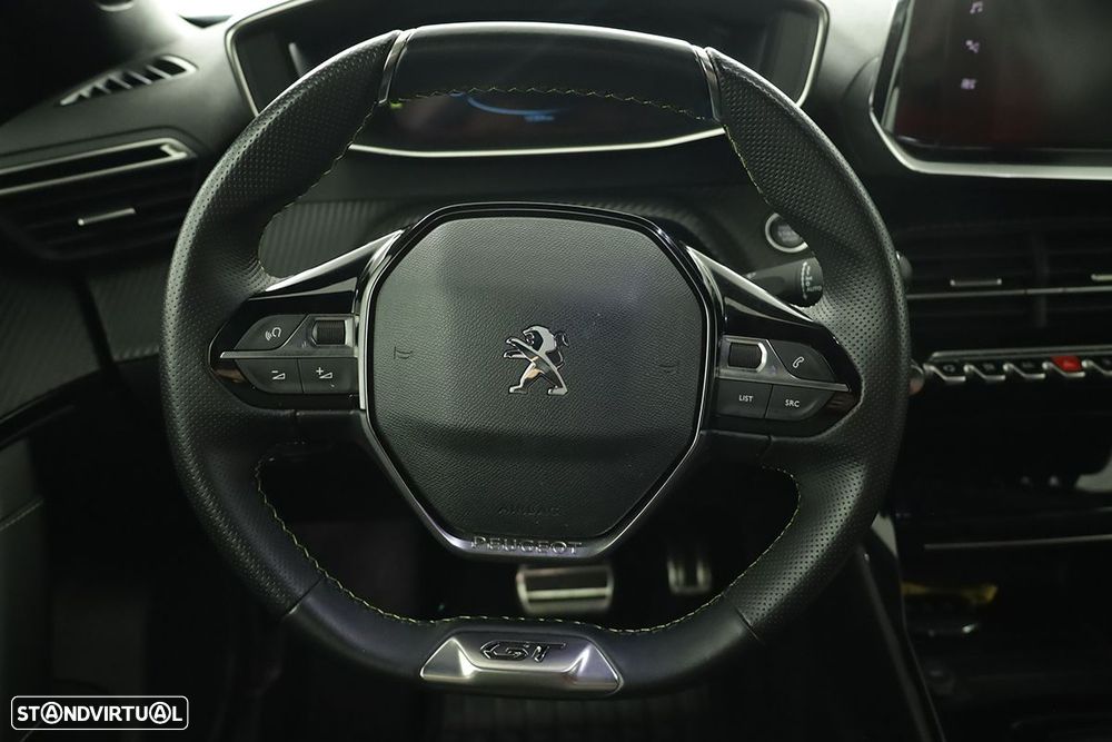 Peugeot e-2008 50 kWh GT - 16