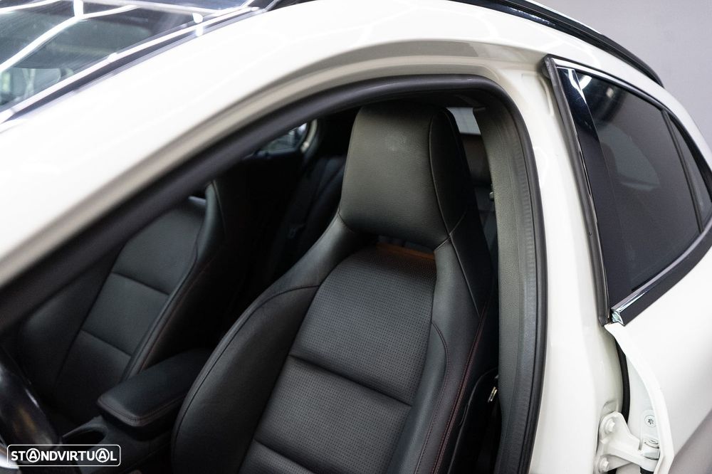 Mercedes-Benz GLA 220 d AMG Line - 22