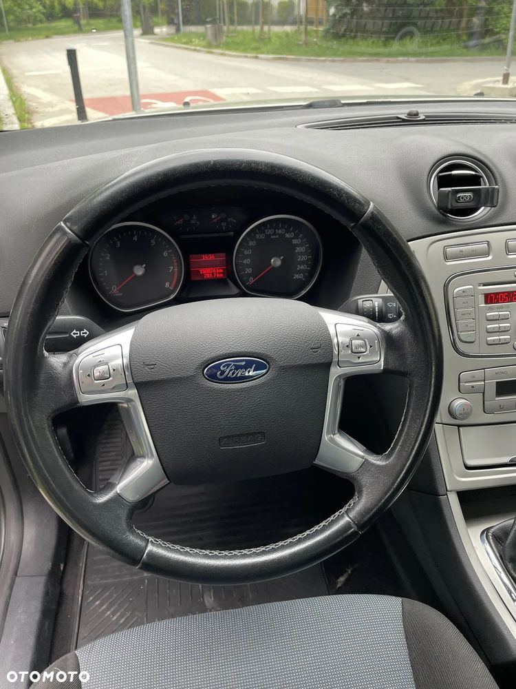 Ford Mondeo - 7