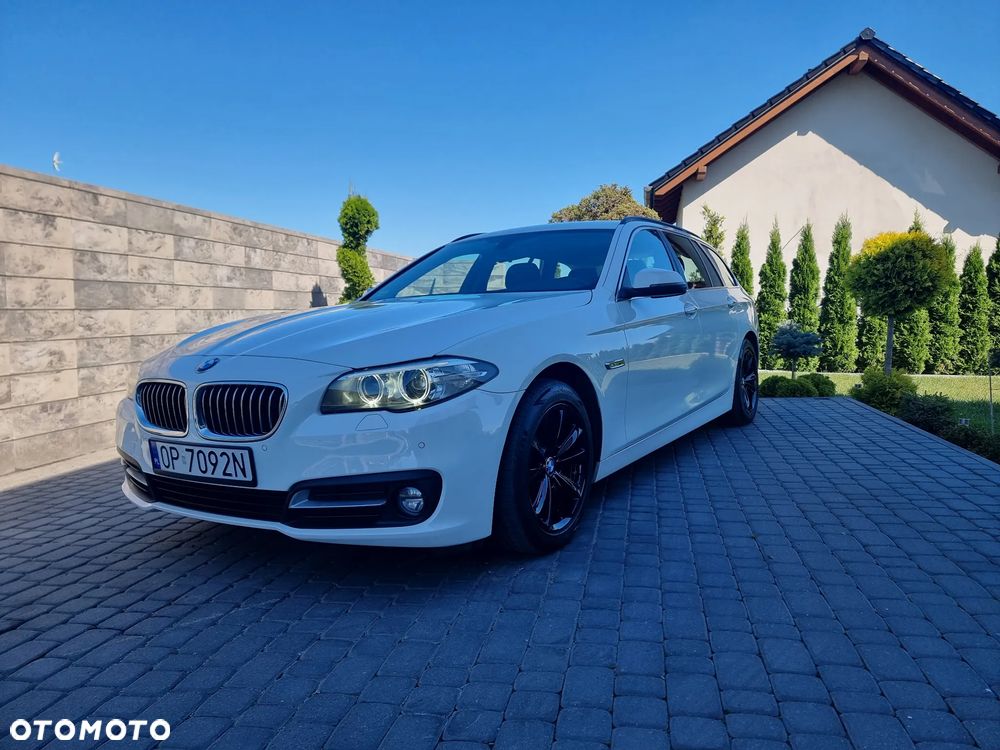 BMW Seria 5 520i Touring Sport-Aut - 1