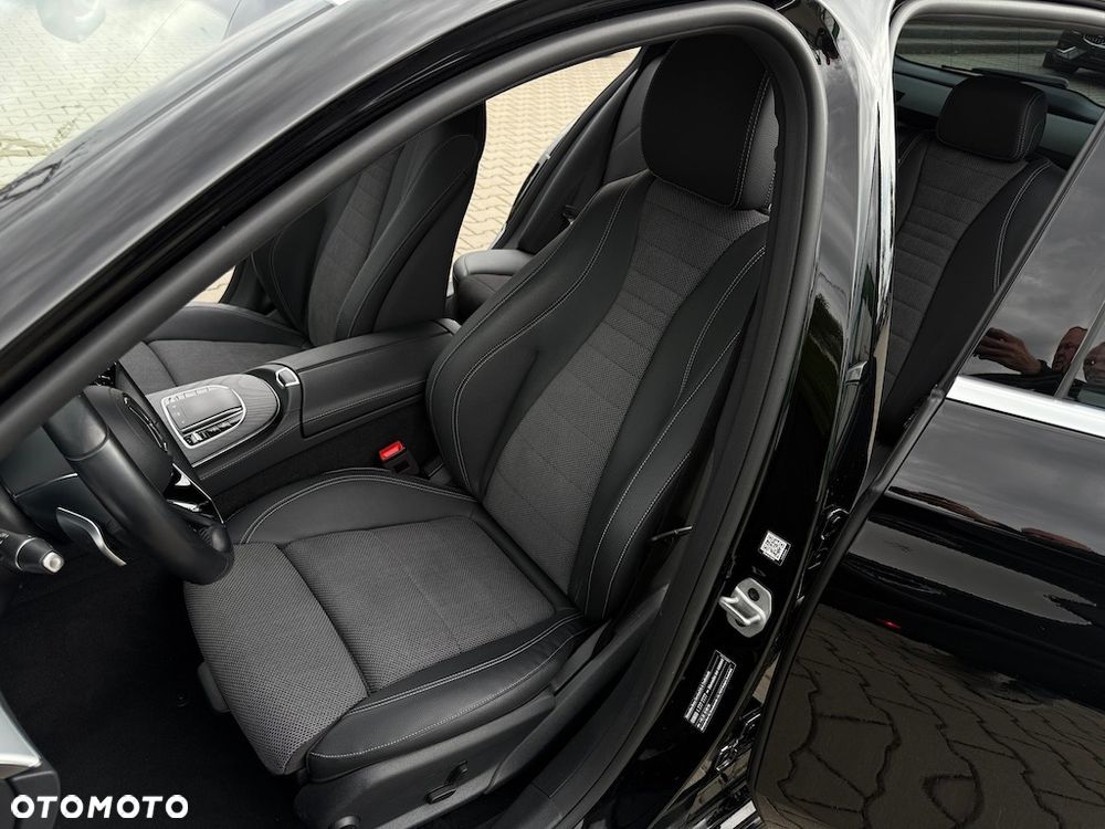 Mercedes-Benz Klasa E 300 de Business Edition - 31