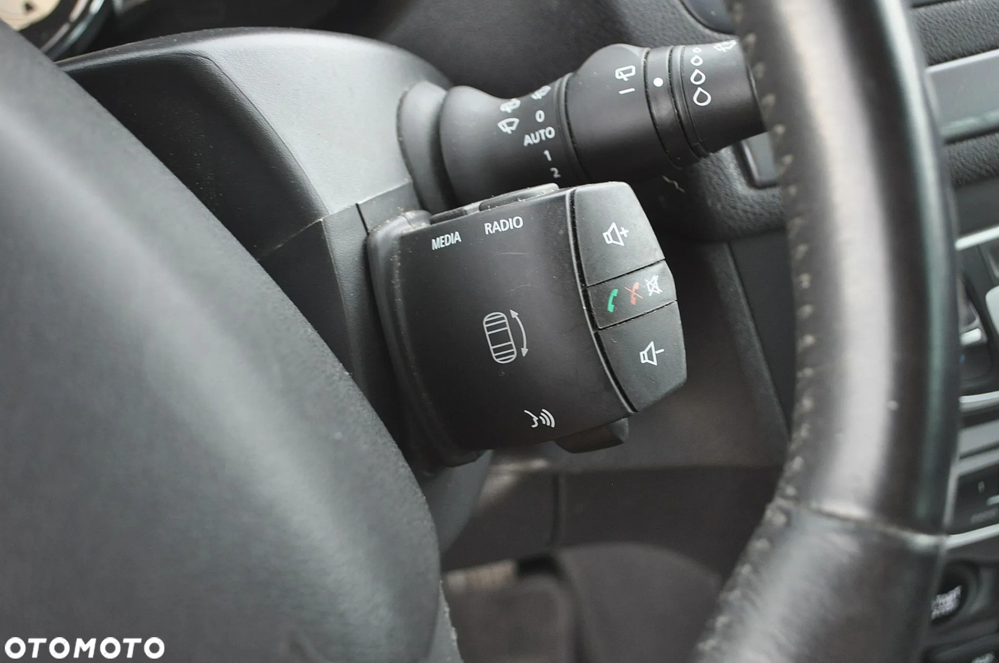 Renault Megane 1.5 dCi Limited EDC EU6 - 30