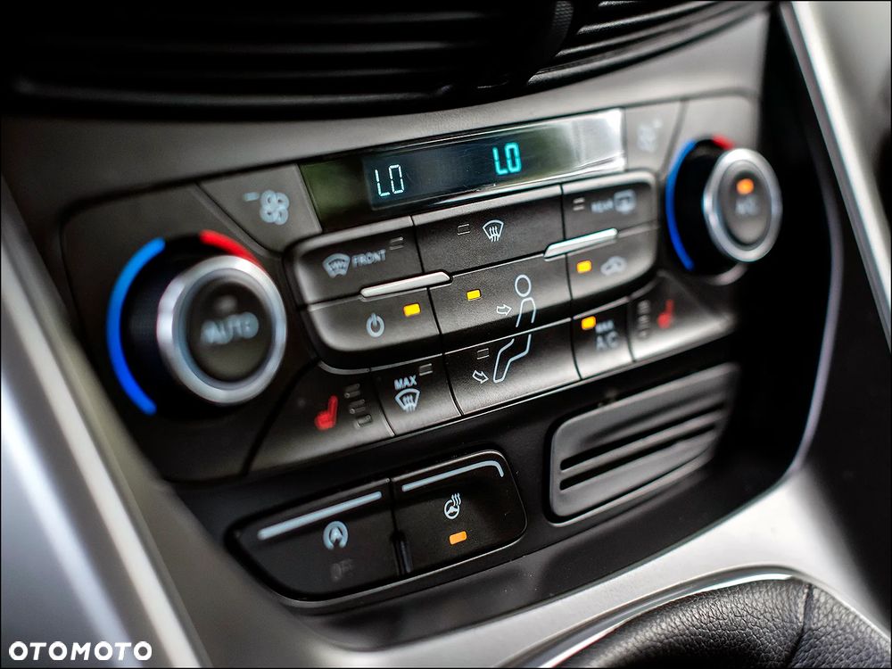 Ford Kuga - 26