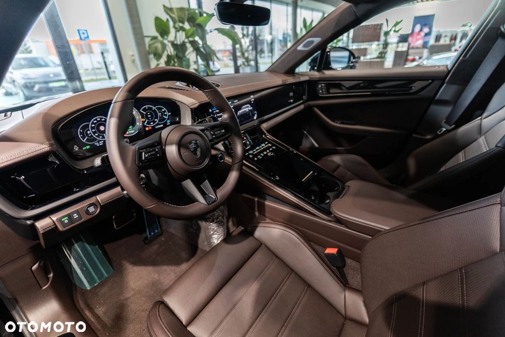 Porsche Panamera Turbo E-Hybrid PHEV - 8
