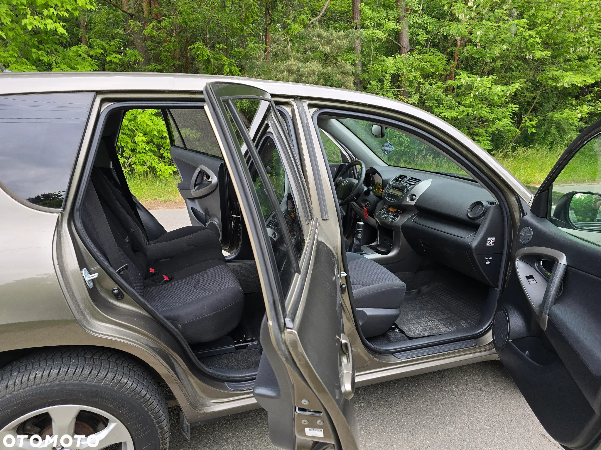 Toyota RAV4 2.2 D-4D 4x4 Comfort - 19
