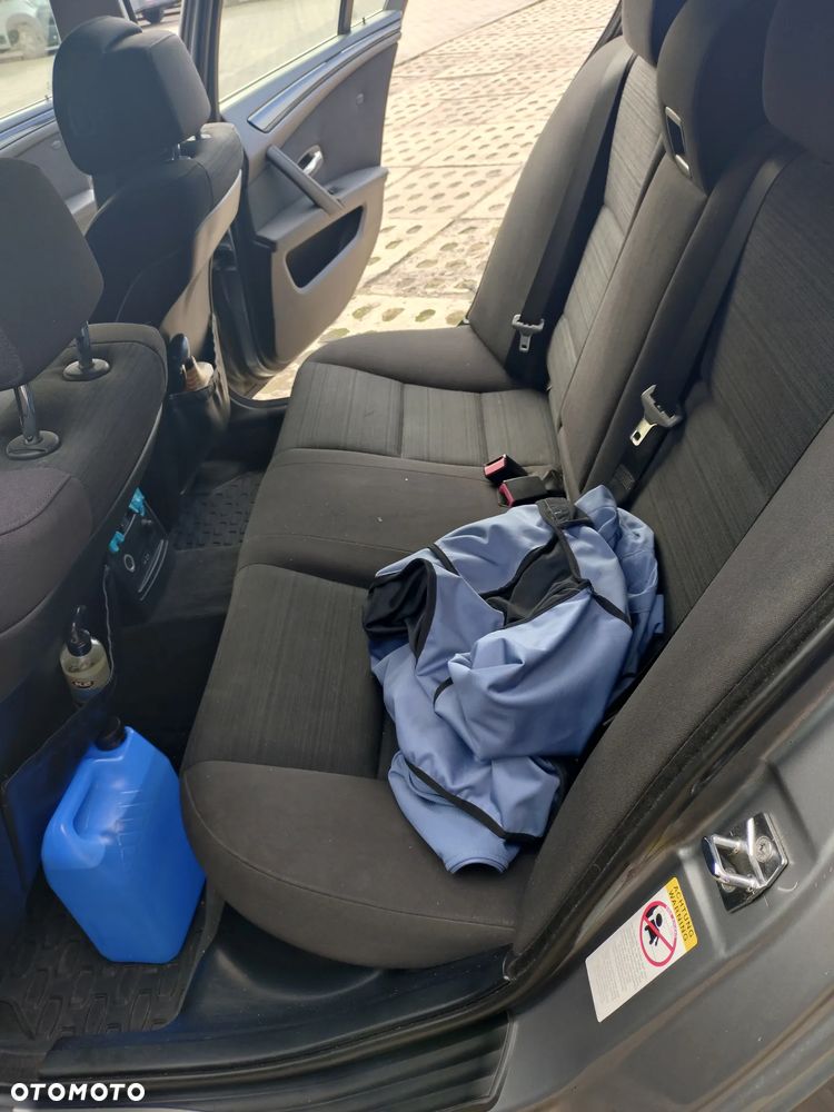 BMW Seria 5 - 16