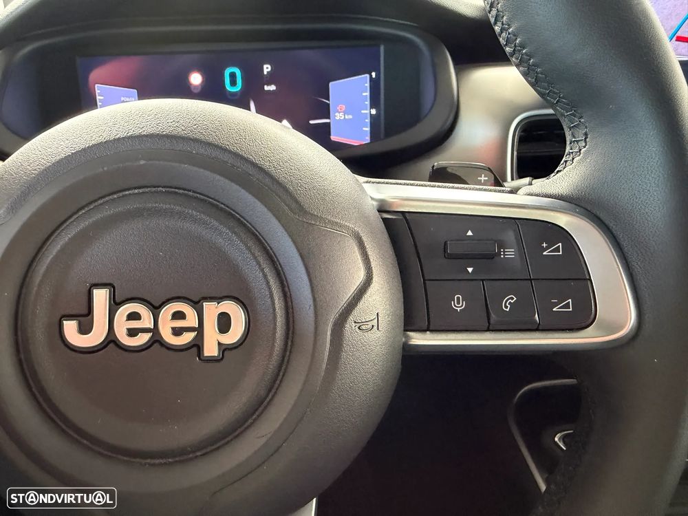 Jeep Avenger 1.2 T3 48V e-Hybrid Auto Summit - 31