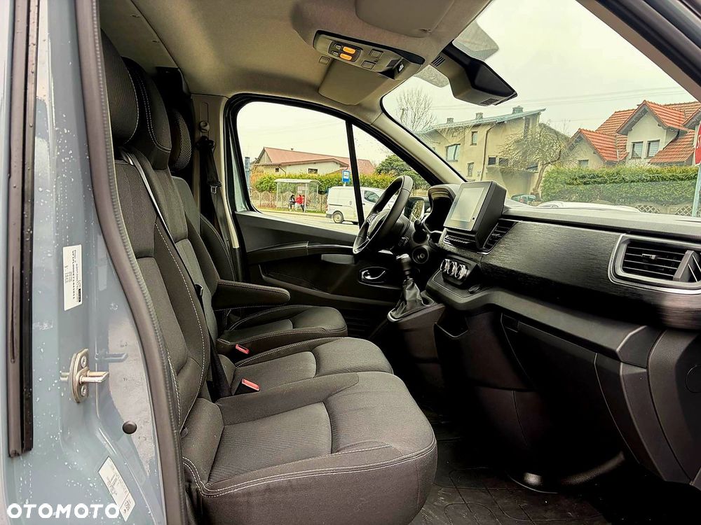 Renault Trafic - 18