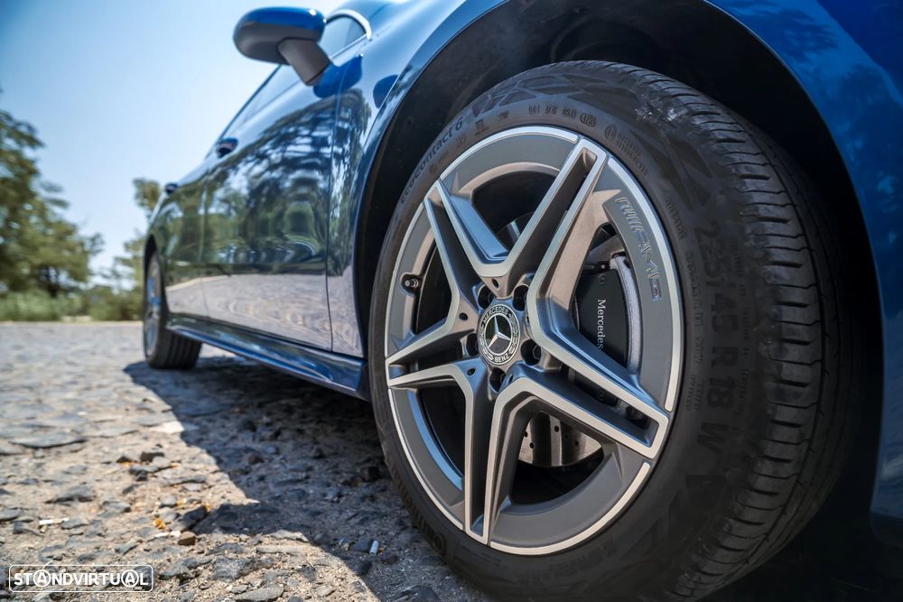 Mercedes-Benz CLA 250 e Shooting Brake AMG Line - 10