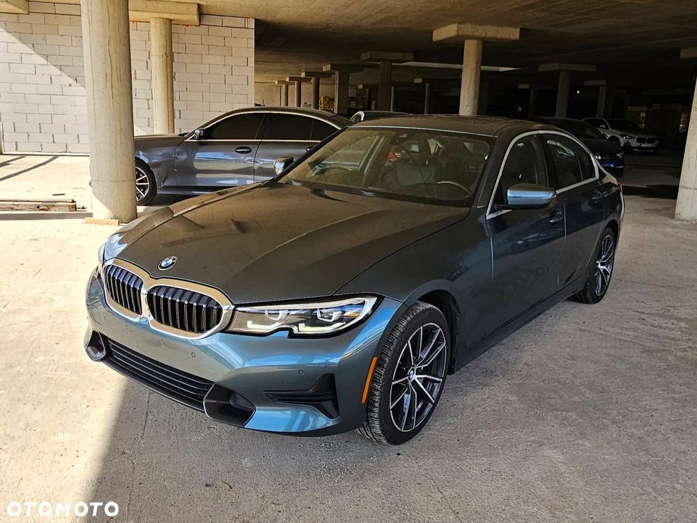 BMW Seria 3 330i Sport Line - 3