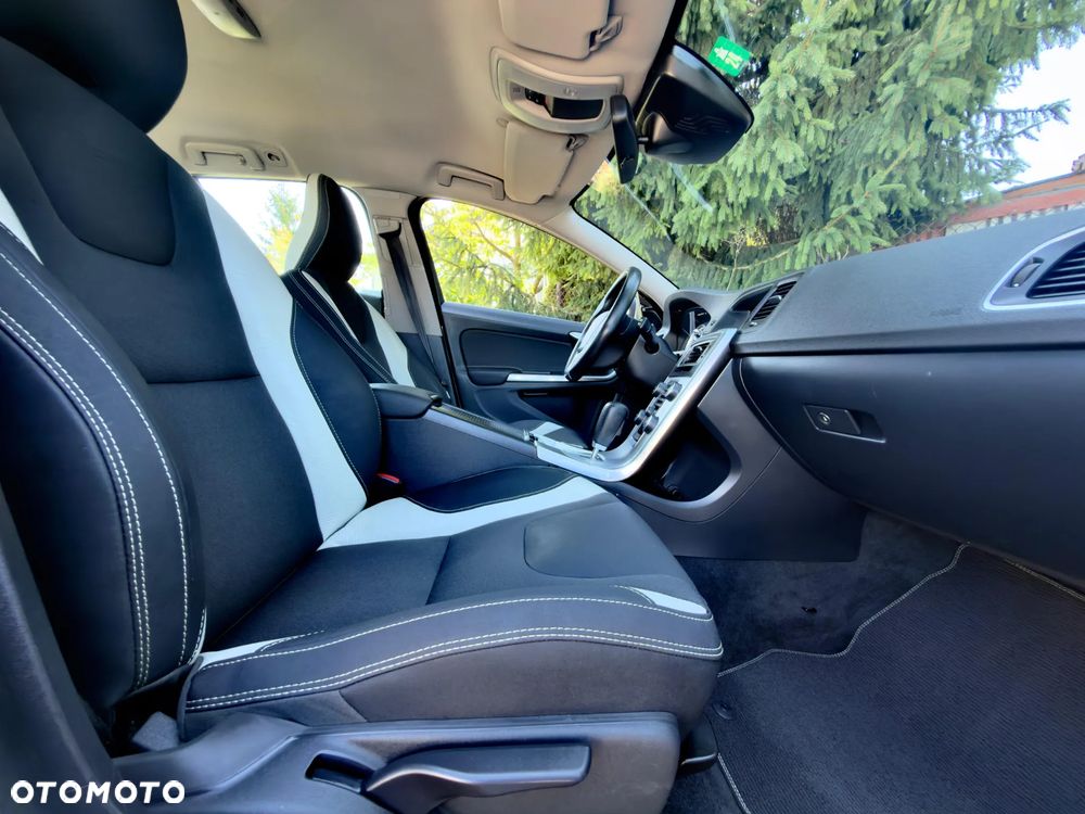 Volvo V60 T5 Geartronic Powershift RDesign - 24