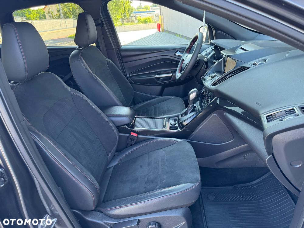 Ford Kuga 2.0 TDCi 4x4 ST-Line - 21