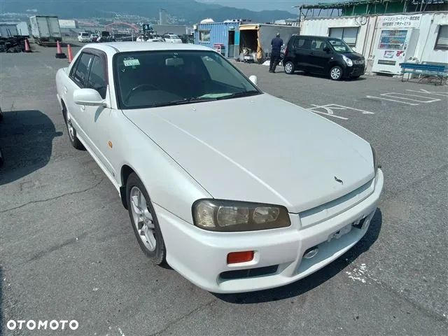 Nissan Skyline - 2
