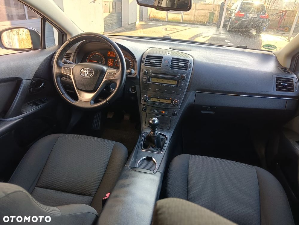 Toyota Avensis 2.0 Sol plus - 17