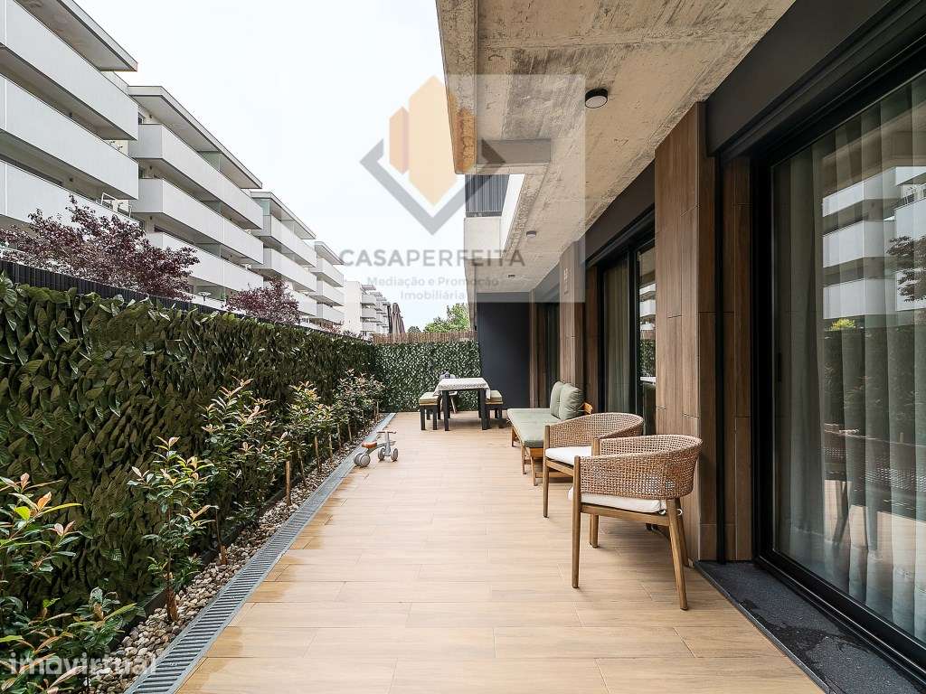 Fabuloso T2 Como Novo com Terraço e Lugar de Garagem - Candal - Grande imagem: 2/34