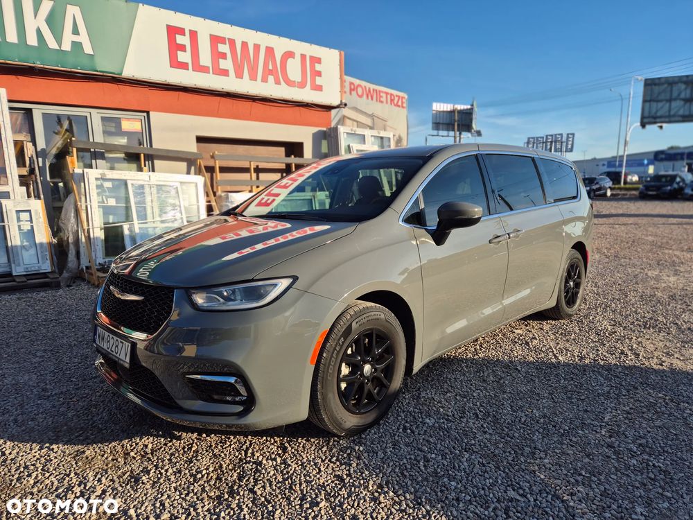 Chrysler Pacifica - 3