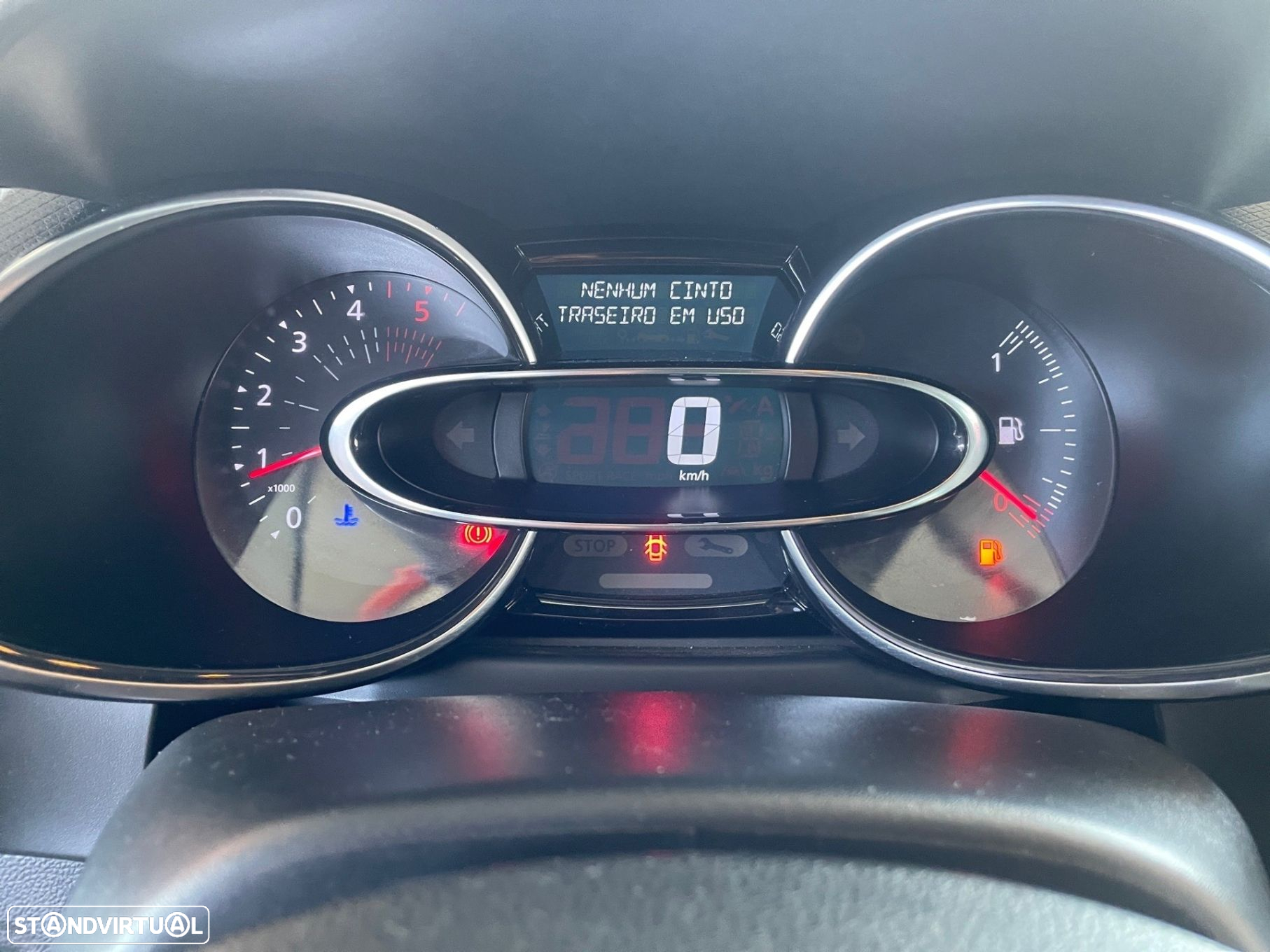 Renault Clio 1.5 dCi Limited EDition - 9