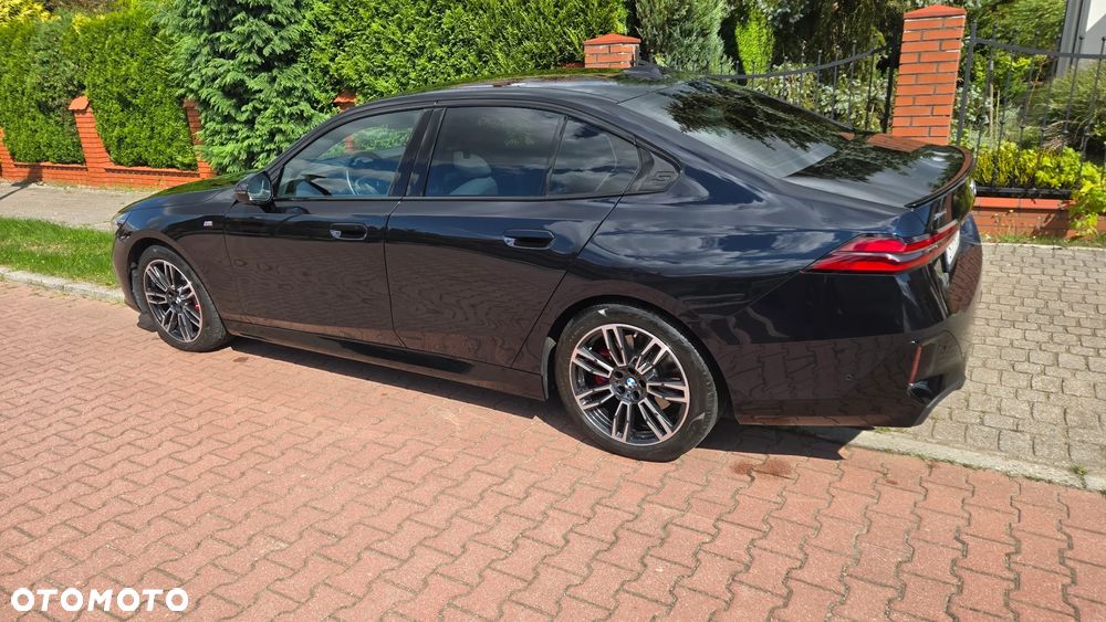 BMW Seria 5 540d xDrive - 22