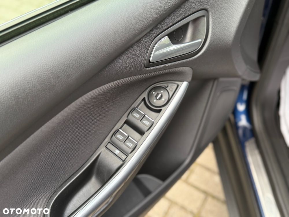 Ford Focus 1.6 EcoBoost Start-Stopp-System Titanium - 31