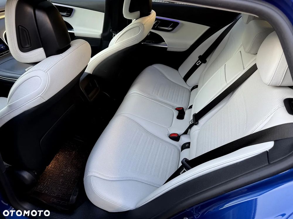 Mercedes-Benz Klasa C 220 d T 9G-TRONIC AMG Line - 15