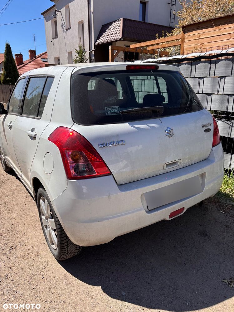 Suzuki Swift - 6
