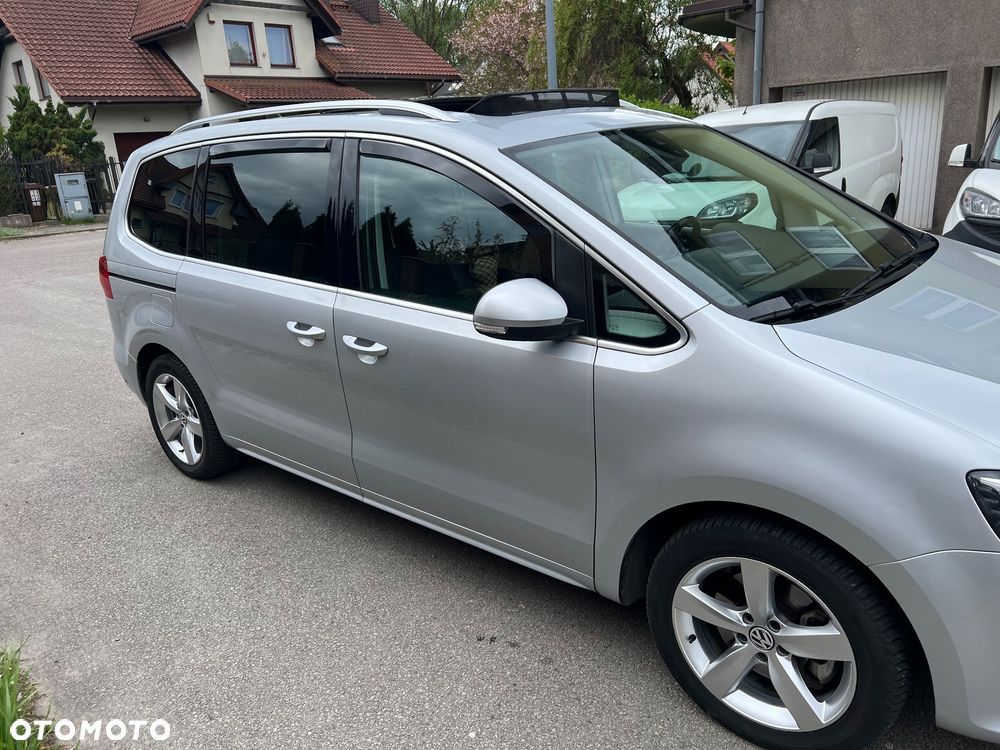 Volkswagen Sharan 2.0 TDI Blue Motion Highline - 16