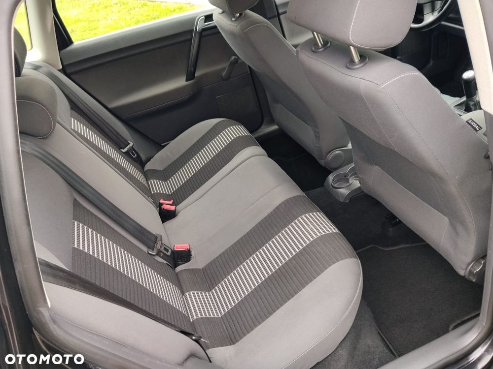 Volkswagen Polo 1.4 16V Trendline - 17