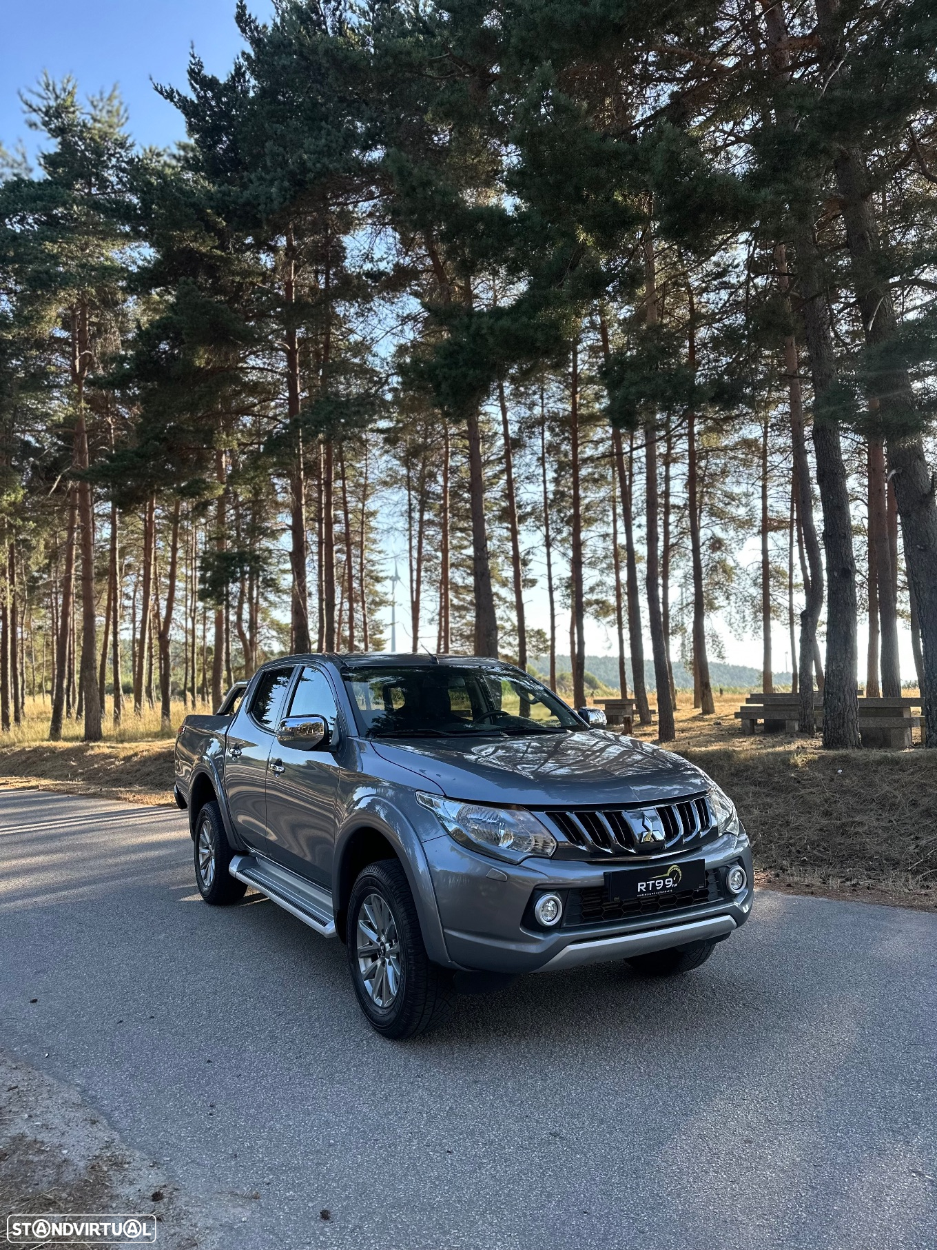 Mitsubishi L200 2.4 DI-D CD Intense Strakar 4WD - 2
