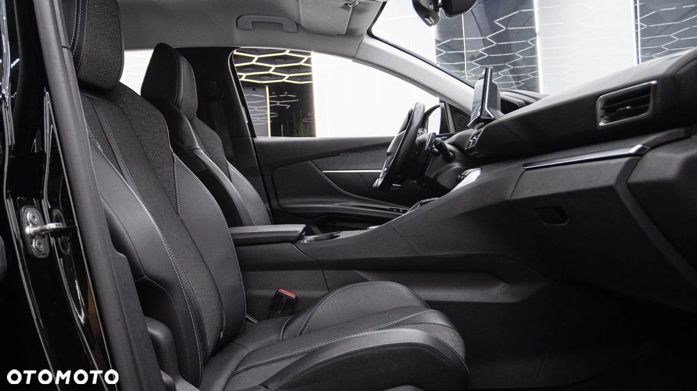 Peugeot 3008 1.6 PureTech Hybrid PHEV Allure Pack S&S EAT8 - 22
