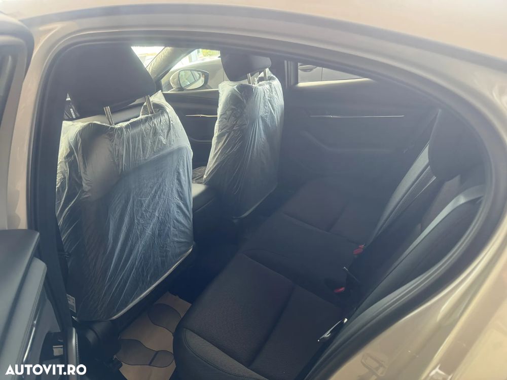 Mazda 3 e-Skyactiv X186 MHEV Center-Line - 4