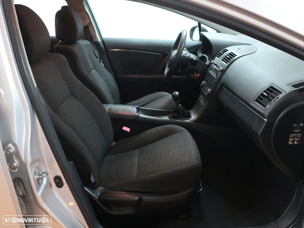 Toyota Avensis SW 2.0 D-4D Exclusive - 21