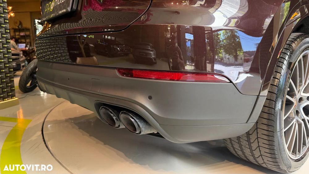 Porsche Cayenne Standard - 5